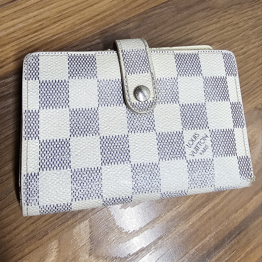 Authentic Louis Vuitton Wallet Damier Azure KissLock Wallet